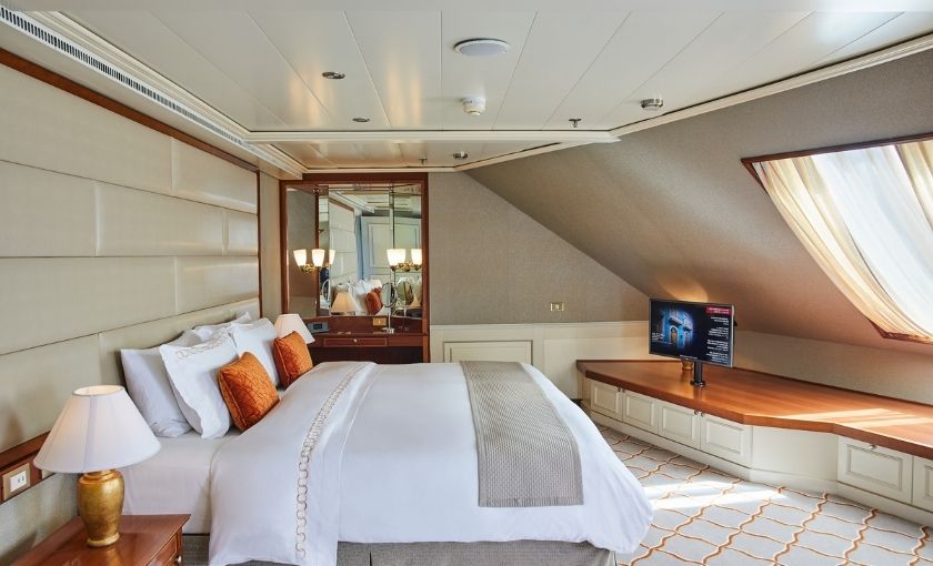 Royal suite R2
