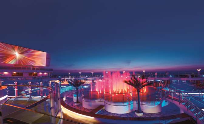 Lichtshow aan boord van rederij Princess