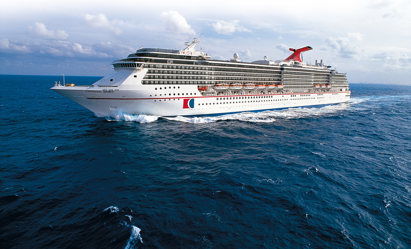 Schip Carnival Spirit op zee
