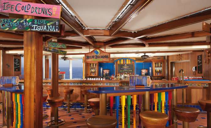 Tequila bar aan boord van cruiseschip Carnival Breeze