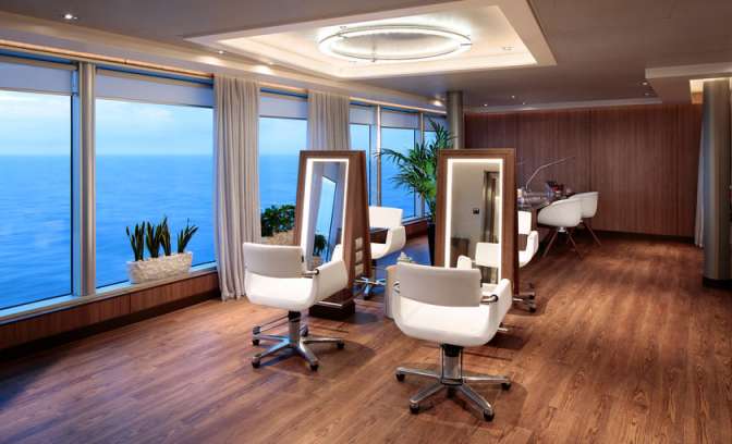 Kapsalon op cruiseschip Koningsdam