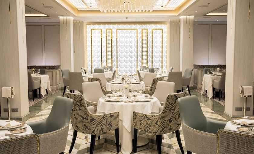 Lounge op het Seven Seas Splendor schip