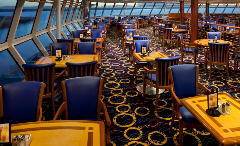 De windjammer buffet met zeezicht op de Rhapsody of the Seas